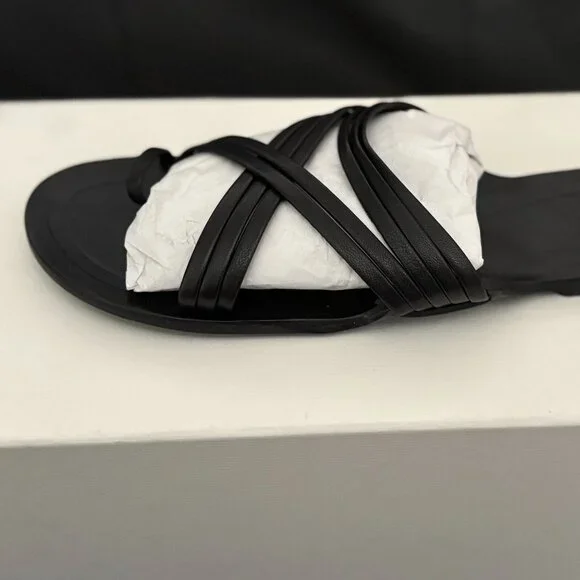 Slippers - Picture 2 of 4